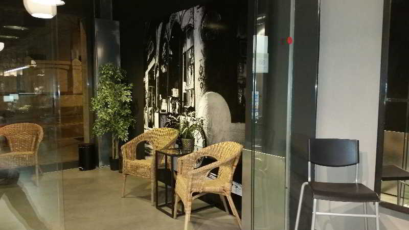 Fira Apartments By Gaiarooms Barcelona Bagian luar foto