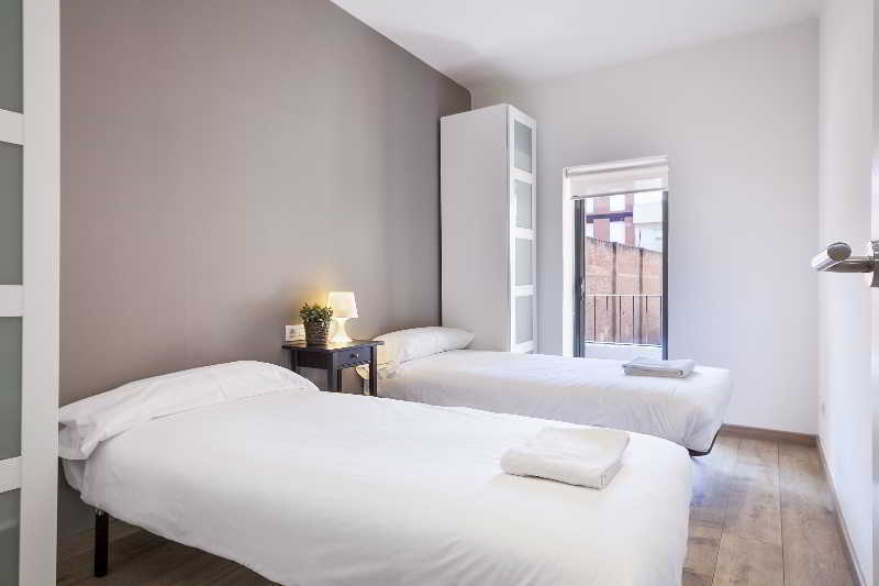 Fira Apartments By Gaiarooms Barcelona Bagian luar foto