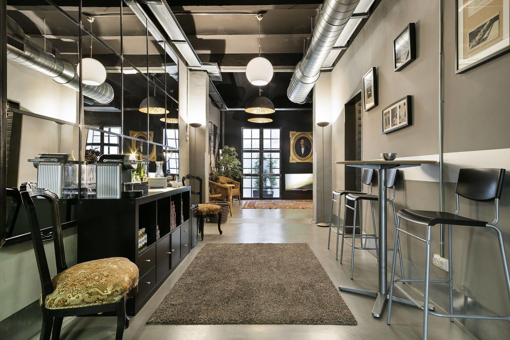 Fira Apartments By Gaiarooms Barcelona Bagian luar foto